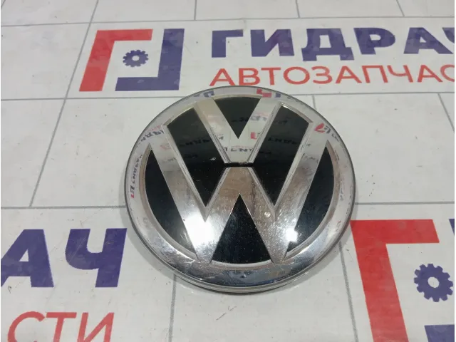 Эмблема Volkswagen Tiguan 5NA853601