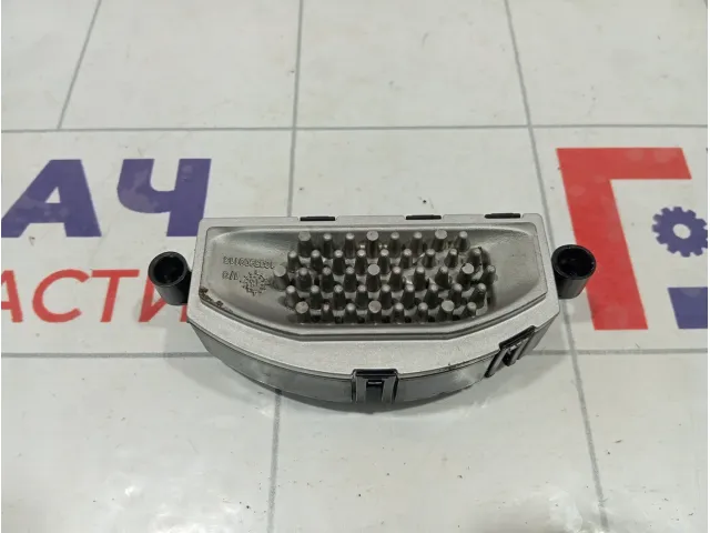 Резистор отопителя Volkswagen Tiguan 5Q0907521C