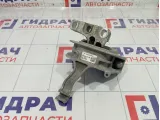 Опора двигателя правая Volkswagen Tiguan 5Q0199262BE