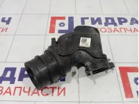 Патрубок воздушного фильтра Volkswagen Tiguan 04E129656R