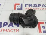 Патрубок воздушного фильтра Volkswagen Tiguan 04E129656R