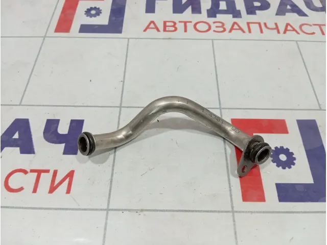 Трубка турбокомпрессора Volkswagen Tiguan 04E145735C