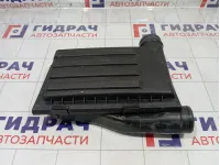 Корпус воздушного фильтра Volkswagen Tiguan 04E129611G