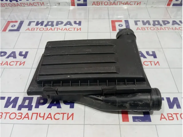 Корпус воздушного фильтра Volkswagen Tiguan 04E129611G