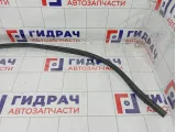 Уплотнитель капота Volkswagen Tiguan 5NA823723