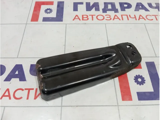 Кронштейн защиты картера Volkswagen Tiguan 5Q0825921
