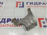 Кронштейн глушителя Volkswagen Tiguan 5Q0253461