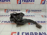 Педаль сцепления Volkswagen Tiguan 5Q1721321C