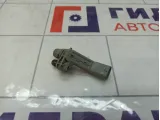 Датчик положения коленвала Volkswagen Tiguan 04C906433A