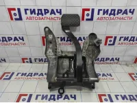 Педаль тормоза Volkswagen Touareg (GP) 7L0723142