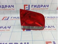 Фонарь задний внутренний правый Volkswagen Touareg (GP) 7L6945094R