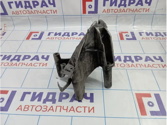 Кронштейн двигателя правый Volkswagen Touareg (GP) 070199308A