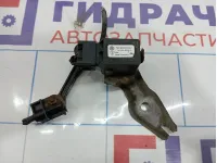 Датчик регулировки дорожного просвета передний левый Volkswagen Touareg (GP) 7L0616213C