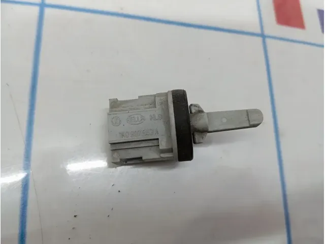 Датчик температуры воздуха Volkswagen Touareg (GP) 1K0907543A