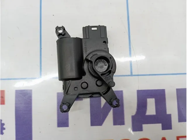 Моторчик заслонки отопителя Volkswagen Touareg (GP) 7L0907511AE