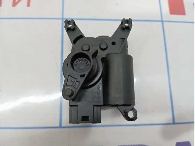 Моторчик заслонки отопителя Volkswagen Touareg (GP) 7L0907511AJ
