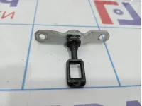 Ответная часть замка стекла багажника Volkswagen Touareg (GP) 7L6845137C