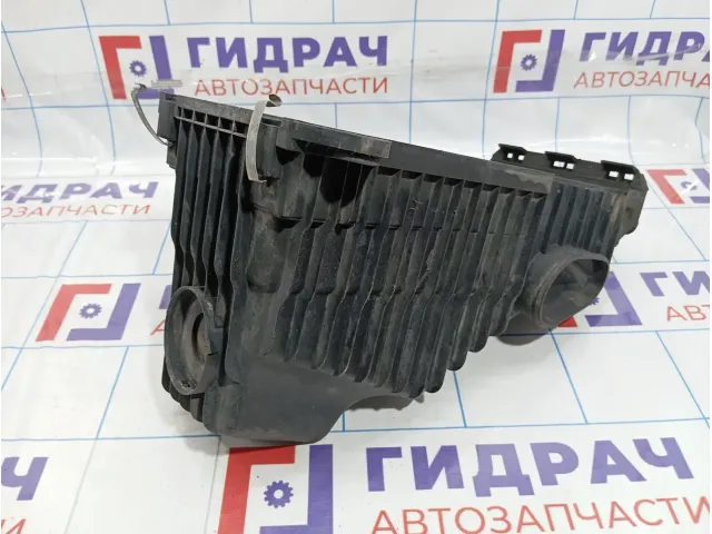 Корпус воздушного фильтра нижняя часть Volkswagen Touareg (GP) 7L6129607J
