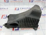 Корпус воздушного фильтра нижняя часть Volkswagen Touareg (GP) 7L6129607J