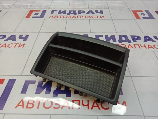 Ящик передней консоли Volkswagen Touareg (GP) 7L6857923
