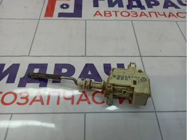 Активатор замка крышки бензобака Volkswagen Touareg (GP) 1J0810773B