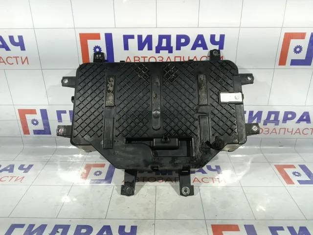 Кронштейн крепления аккумулятора (АКБ) Volkswagen Touareg 7L6915333C