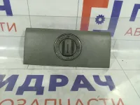 Кнопка люка Volkswagen Touareg 7L6959613A