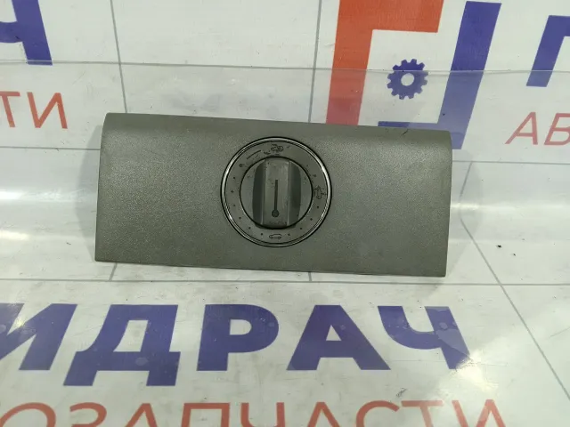 Кнопка люка Volkswagen Touareg 7L6959613A