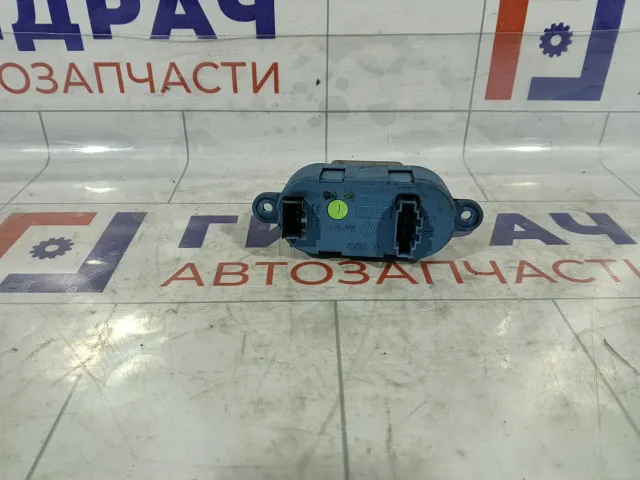 Резистор отопителя Volkswagen Touareg 7L0907521