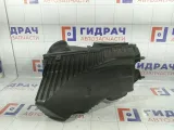 Корпус воздушного фильтра левый Volkswagen Touareg 7L0128607