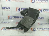 Корпус воздушного фильтра правый Volkswagen Touareg 7L0129607