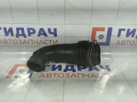 Патрубок воздушного фильтра правый Volkswagen Touareg 7L6129628A