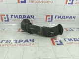 Патрубок воздушного фильтра правый Volkswagen Touareg 7L6129752A