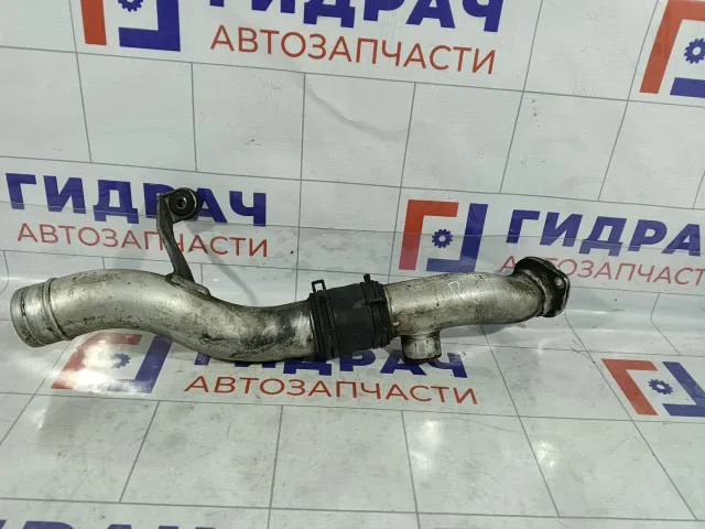 Патрубок воздушного фильтра правый Volkswagen Touareg 7L6129654B