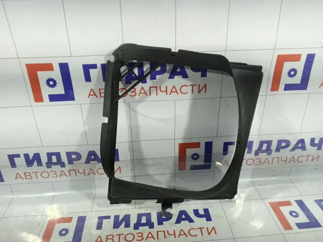 Воздуховод интеркулера правый Volkswagen Touareg 7L0117340