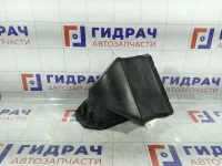 Воздухозаборник Volkswagen Touareg 7L0819049