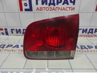 Фонарь задний внутренний правый Volkswagen Touareg (GP) 7L6945094R