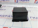Ящик в подлокотник Volkswagen Touareg (GP) 7L6863284B