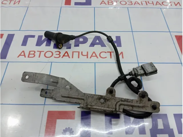 Датчик положения коленвала Volkswagen Touareg (GP) 070957147