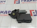 Моторчик стеклоподъемника заднего левого Volkswagen Touareg 3D0959795E