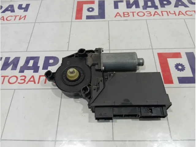 Моторчик стеклоподъемника заднего левого Volkswagen Touareg 3D0959795E