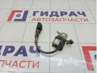 Датчик ускорения левый Volkswagen Touareg 7L0907673A