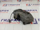 Суппорт тормозной передний левый Volkswagen Touareg 7L6615123R