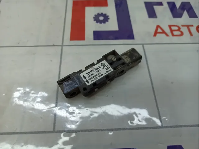 Датчик AIR BAG Volkswagen Touareg 7L0909606D