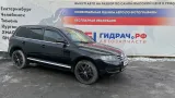Трос открывания капота Volkswagen Touareg 7L6823535C