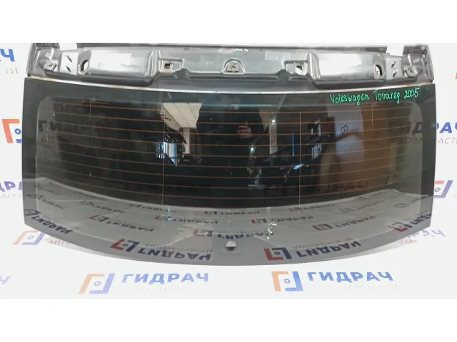 Стекло двери багажника Volkswagen Touareg 7L6845211BG.