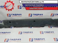 Защита антигравийная правая Volkswagen Touareg 7L0825212A. Дефекты.