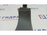 Накладка порога внутренняя передняя правая Volkswagen Touareg 7L0863484F. На притвор. Царапины.
