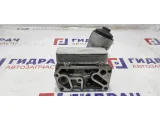 Корпус масляного фильтра Volkswagen Touareg 070115389D.