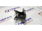 Кронштейн двигателя правый Volkswagen Touareg 070199308A.